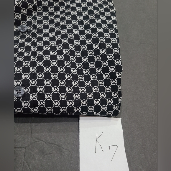 Michael Kors Black and White Men's  Logo Print Shirt Sz.L - Picture 7 of 7